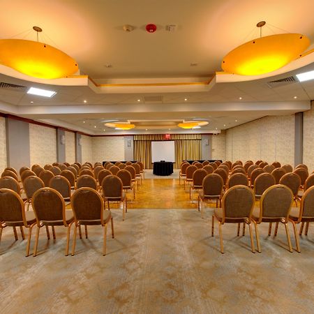 Holiday Inn Plainview-Long Island By Ihg Екстер'єр фото