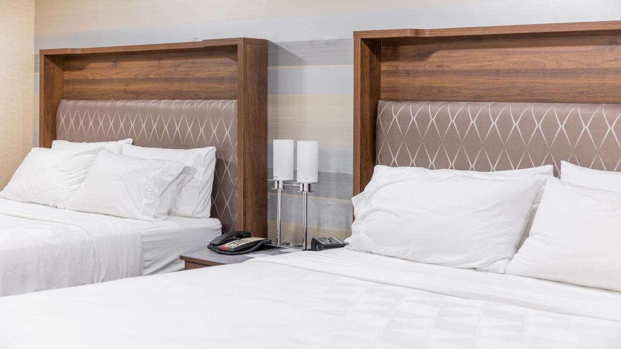 Holiday Inn Plainview-Long Island By Ihg Екстер'єр фото