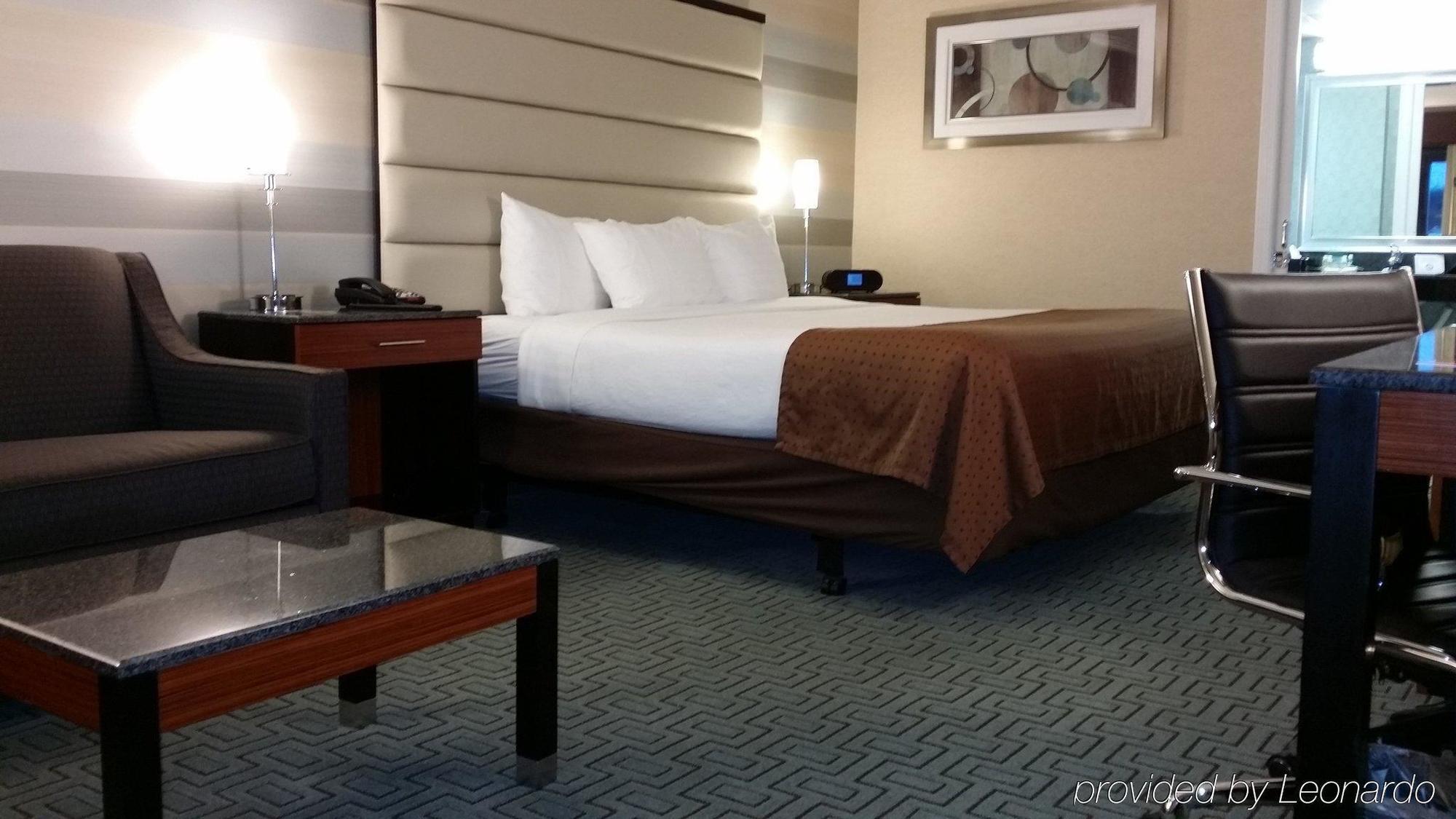 Holiday Inn Plainview-Long Island By Ihg Екстер'єр фото